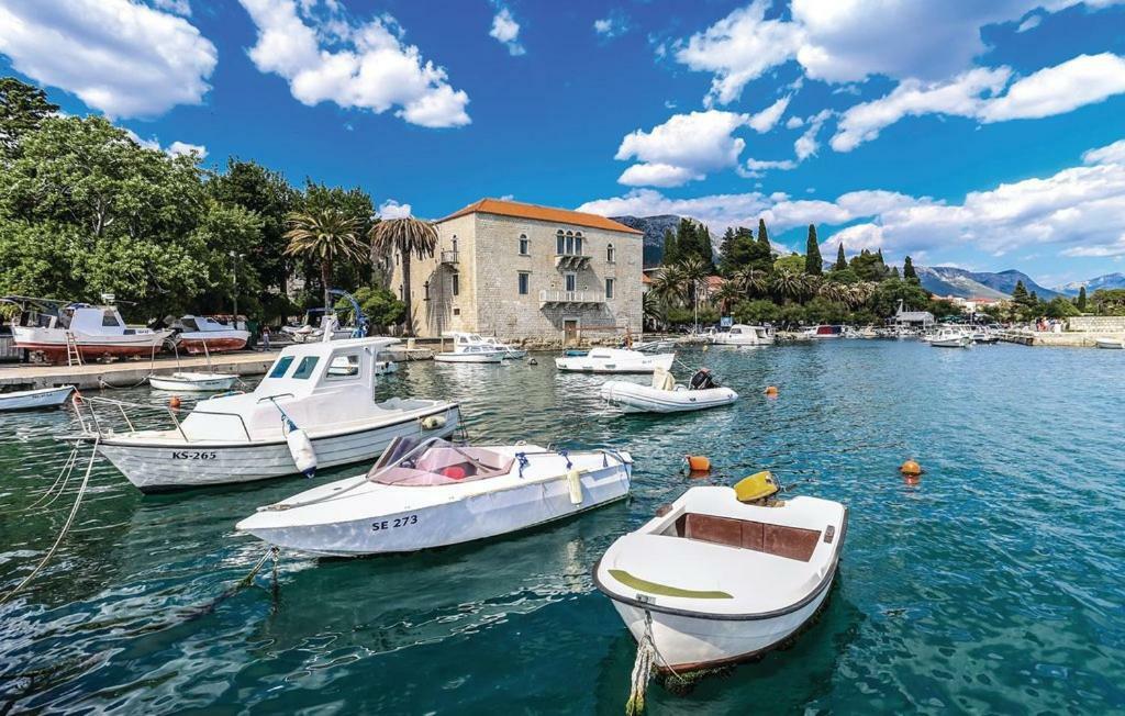 Apartments Aurora Kastela Exterior photo
